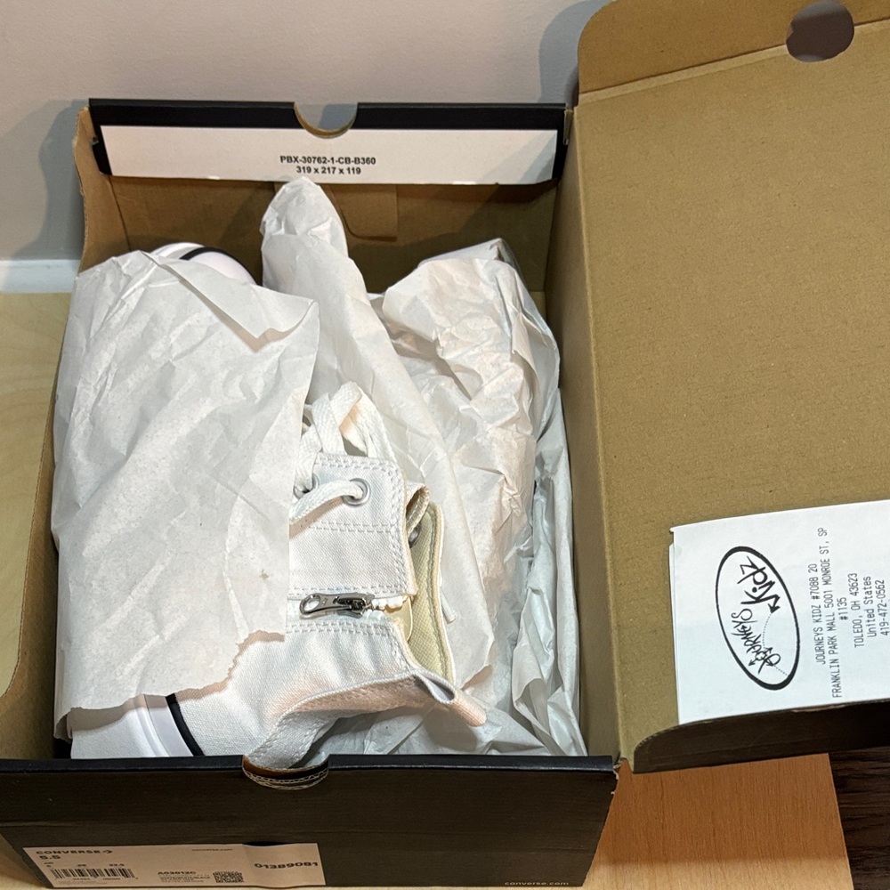 White Converse - image 2